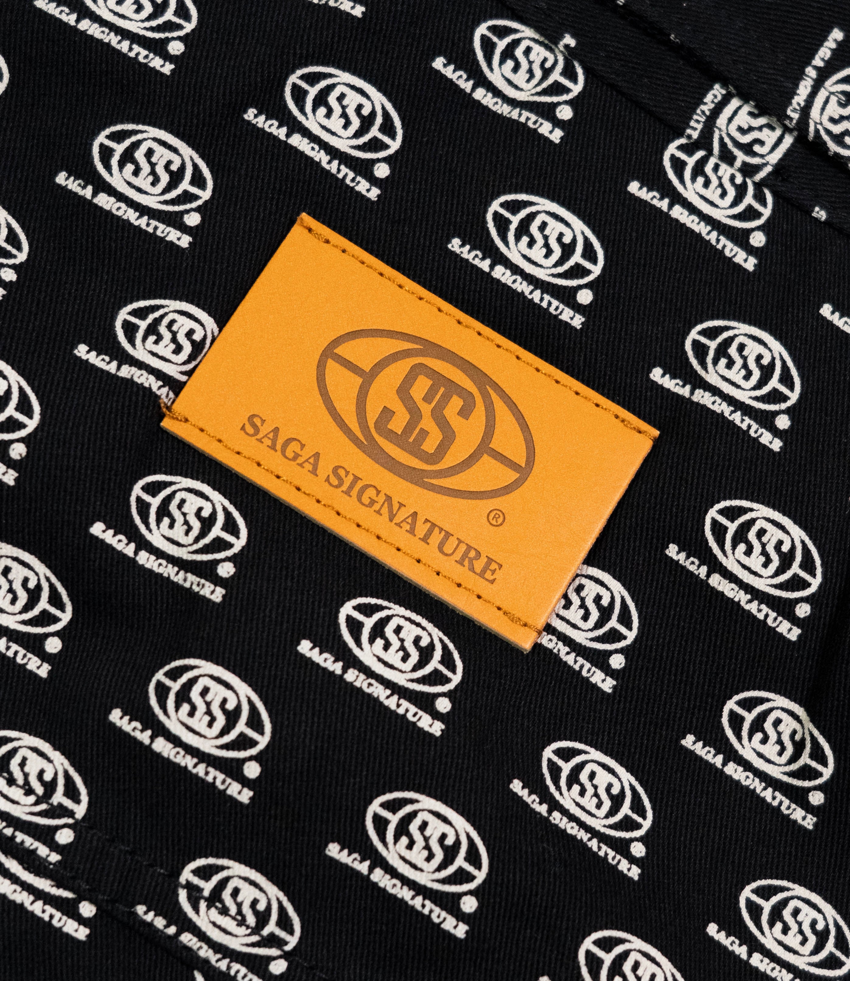 Saga Globe Black Tracksuit [Black]